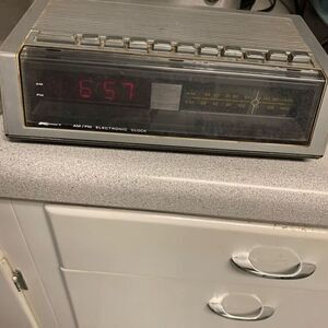 Kmart Model No. 30-41 Clock Radio *Only Clock Works-Read*